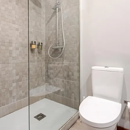 312 New Kitchen & Free Parking