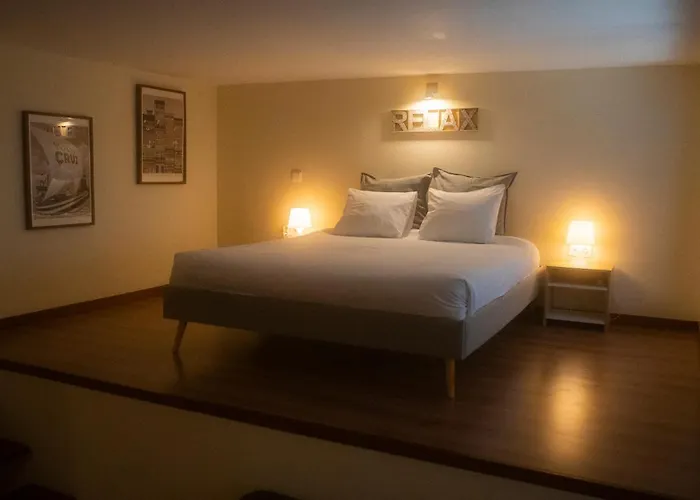 312 - With Free Parking Oporto