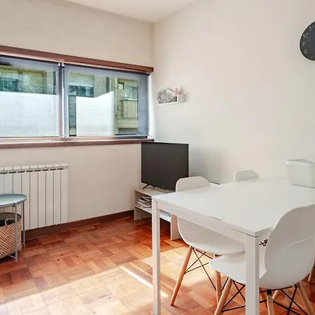 312 New Kitchen & Free Parking Oporto