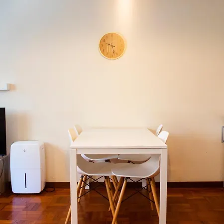 312 - With Free Parking Porto