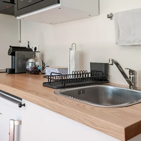 312 New Kitchen & Free Parking *